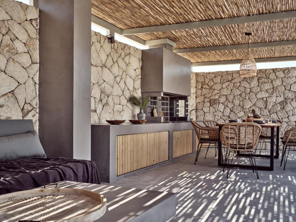 Noema Villa - Stylish Villa With Scenic Serenity, By Zantewize Sarakinadhon Экстерьер фото